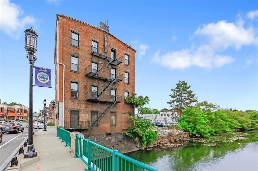 2 bed, 2 bath apartment for rent at 30 Main St Unit 4, Tufts University — photo 27 of 29