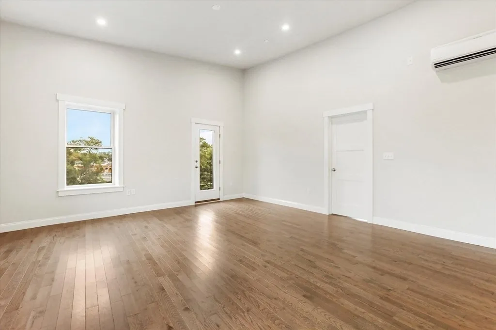 2 bed, 2 bath apartment for rent at 30 Main St Unit 4, Tufts University — photo 20 of 29