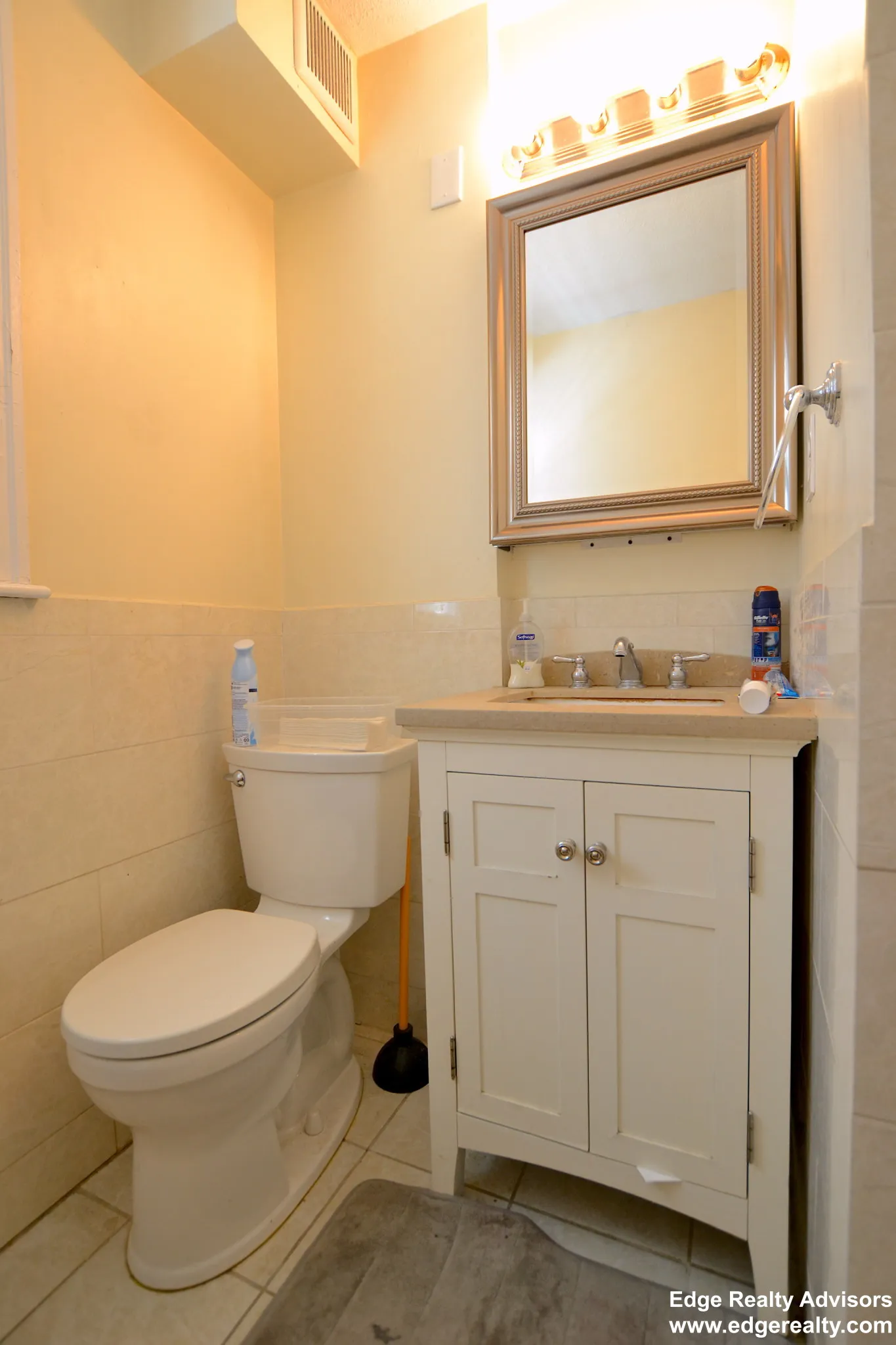 5 bed, 1.5 bath apartment for rent at 30 Manet Rd Unit 1, Chestnut Hill — photo 8 of 10