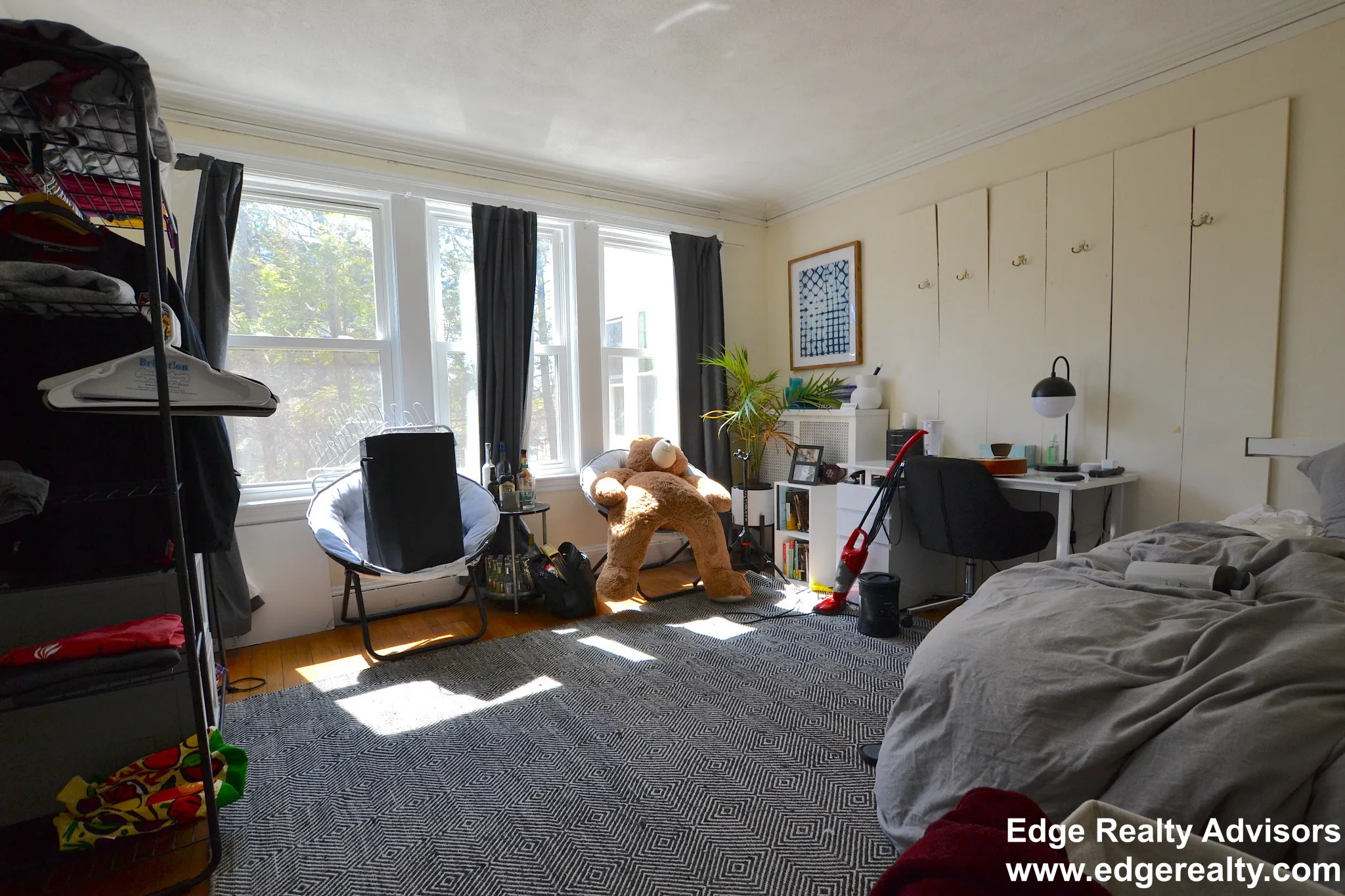 5 bed, 1.5 bath apartment for rent at 30 Manet Rd Unit 1, Chestnut Hill — photo 7 of 10