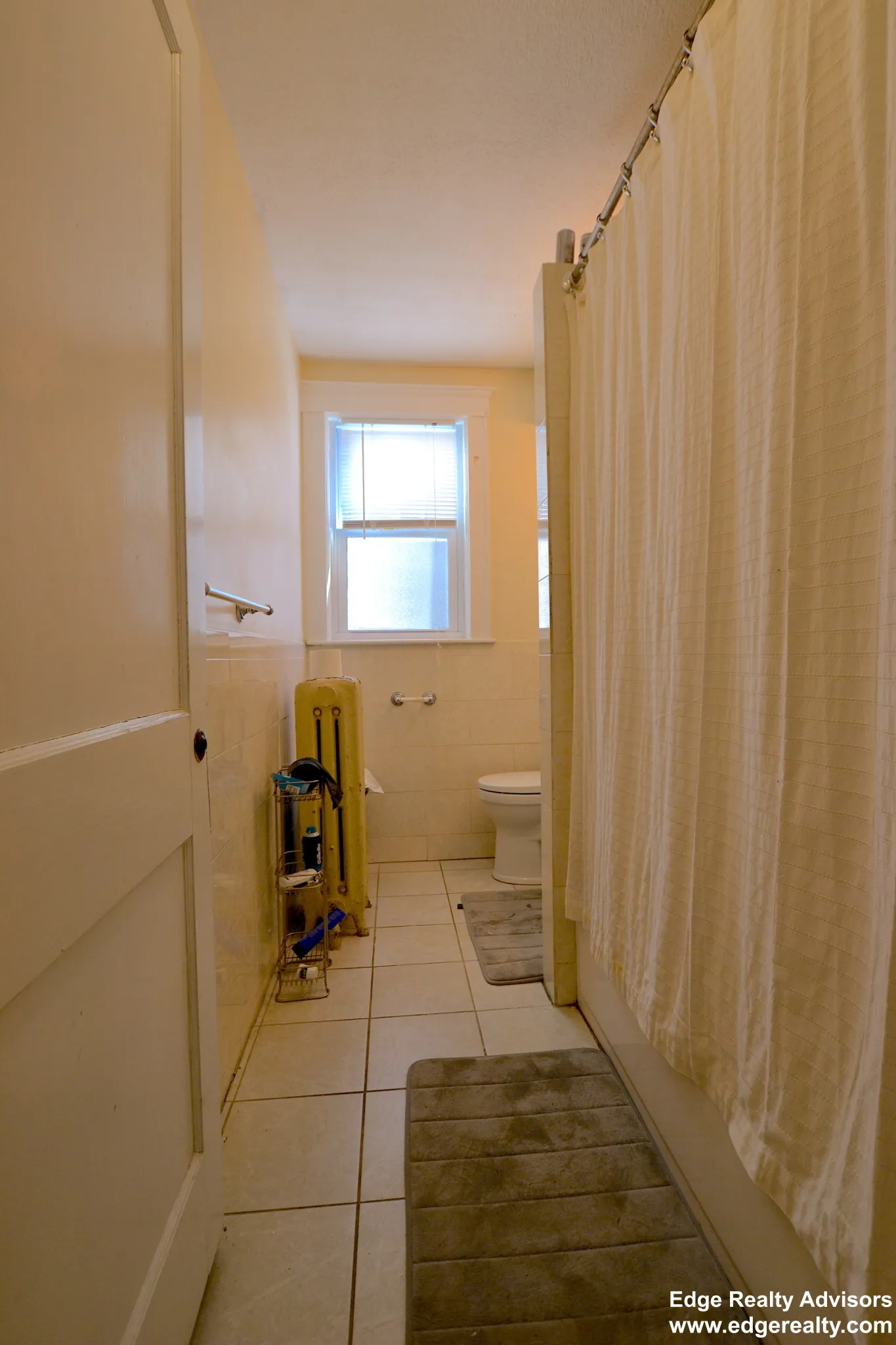 5 bed, 1.5 bath apartment for rent at 30 Manet Rd Unit 1, Chestnut Hill — photo 9 of 10
