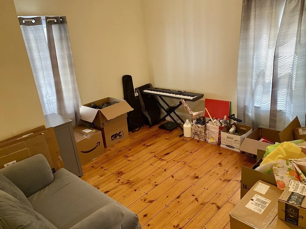 3 bed, 1 bath apartment for rent at 30 Maple Ave Unit 1, North Andover — photo 9 of 16