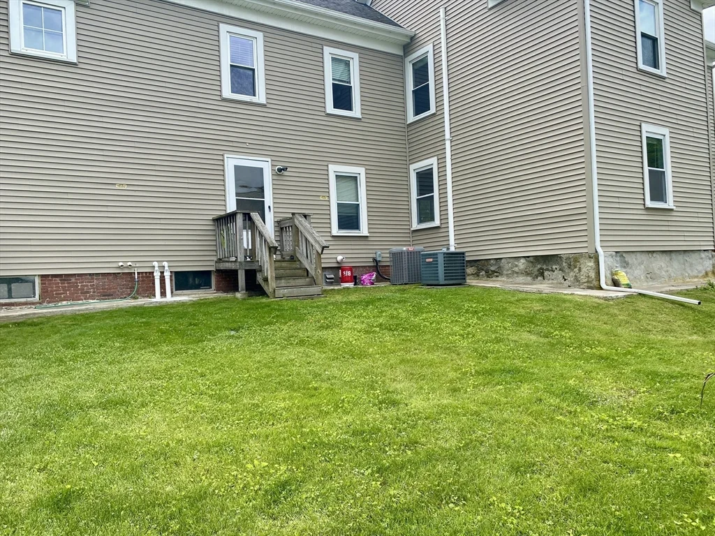 3 bed, 1 bath apartment for rent at 30 Maple Ave Unit 1, North Andover — photo 12 of 16