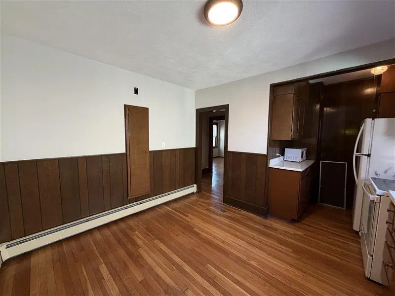 2 bed, 1 bath apartment for rent at 30 Medford St Unit 1, South Medford — photo 4 of 15