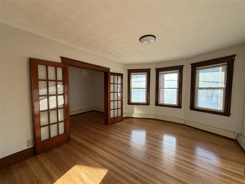 2 bed, 1 bath apartment for rent at 30 Medford St Unit 1, South Medford — photo 5 of 15