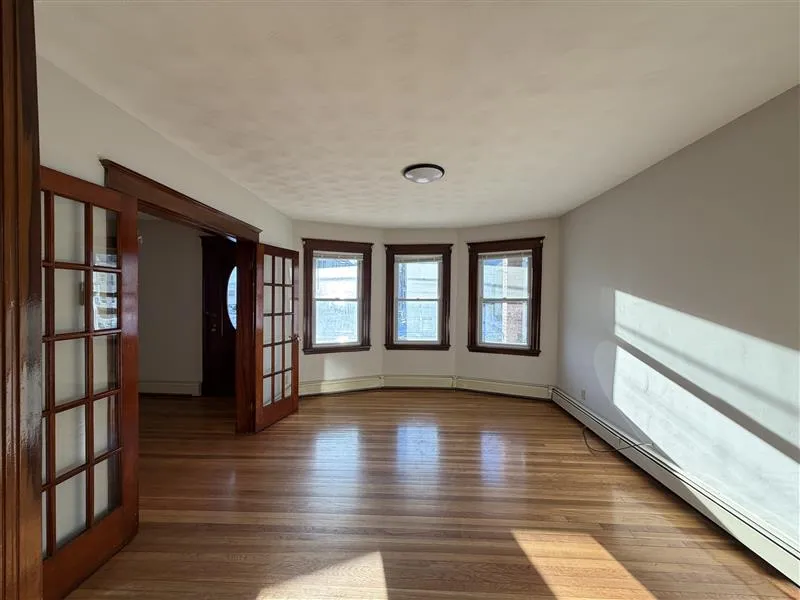 2 bed, 1 bath apartment for rent at 30 Medford St Unit 1, South Medford — photo 1 of 15