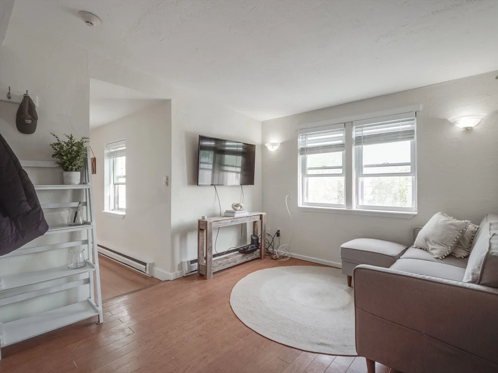2 bed, 1 bath apartment for rent at 30 Mercer St Unit 3, South Boston — photo 3 of 29