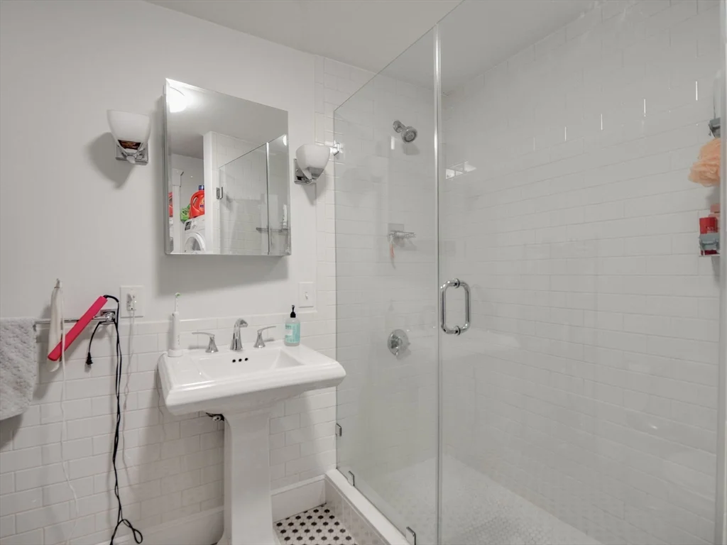 3 bed, 1 bath apartment for rent at 30 Mercer Unit 1, South Boston — photo 23 of 36
