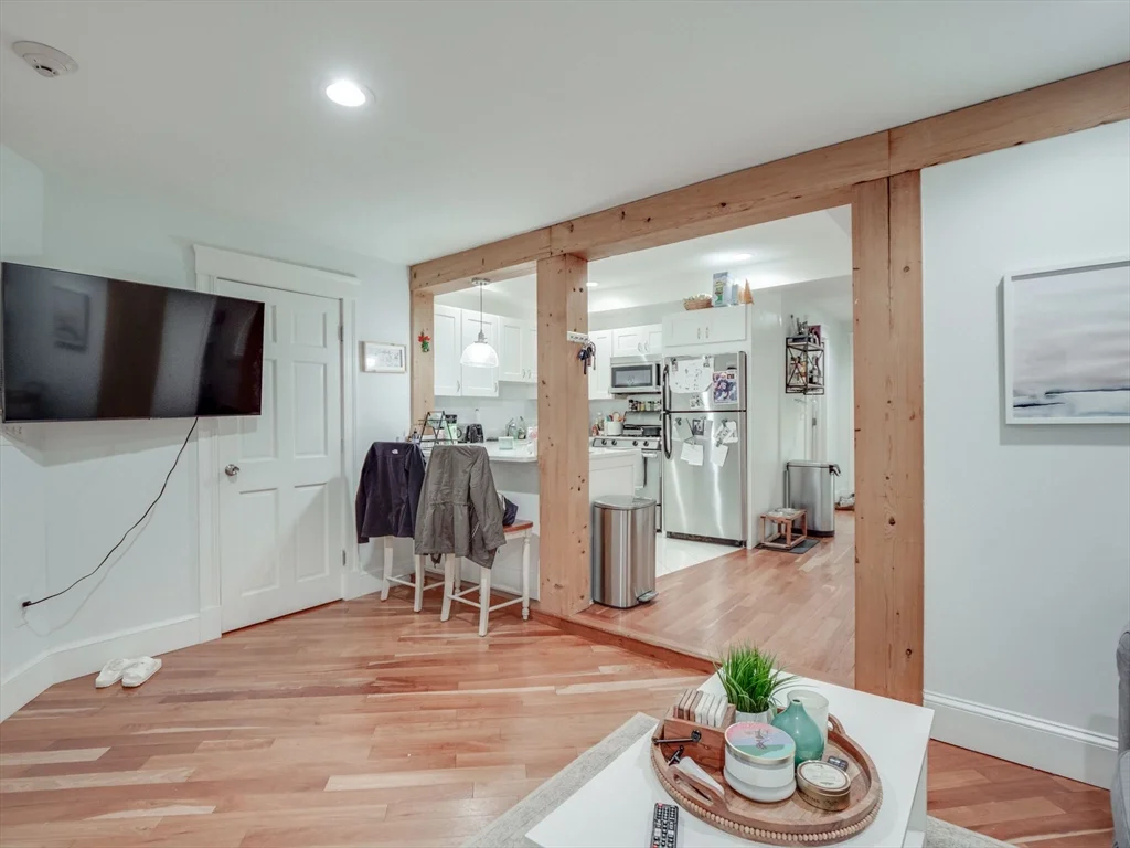 3 bed, 1 bath apartment for rent at 30 Mercer Unit 1, South Boston — photo 3 of 36