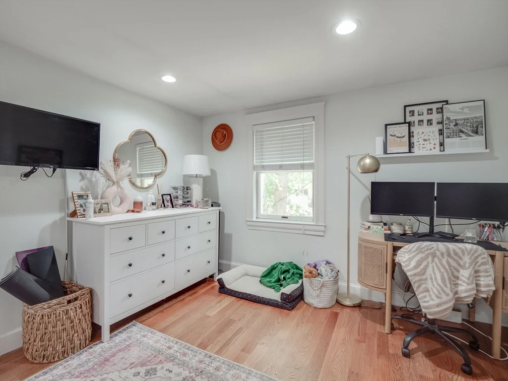 3 bed, 1 bath apartment for rent at 30 Mercer Unit 1, South Boston — photo 13 of 36