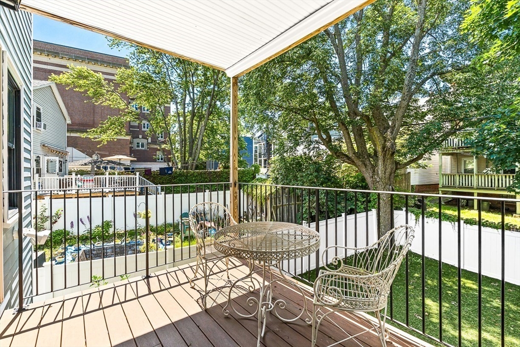 3 bed, 2 bath apartment for rent at 30 Middle St Unit 1, South Boston — photo 6 of 24