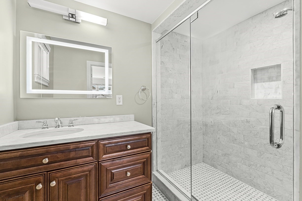2 bed, 2 bath apartment for rent at 30 Middle St Unit 2, South Boston — photo 13 of 25
