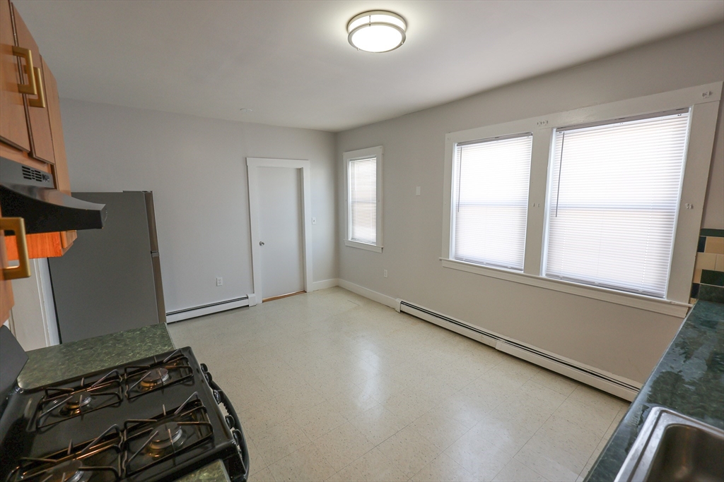 3 bed, 1 bath apartment for rent at 30 Millet St Unit 2, Dorchester — photo 4 of 20