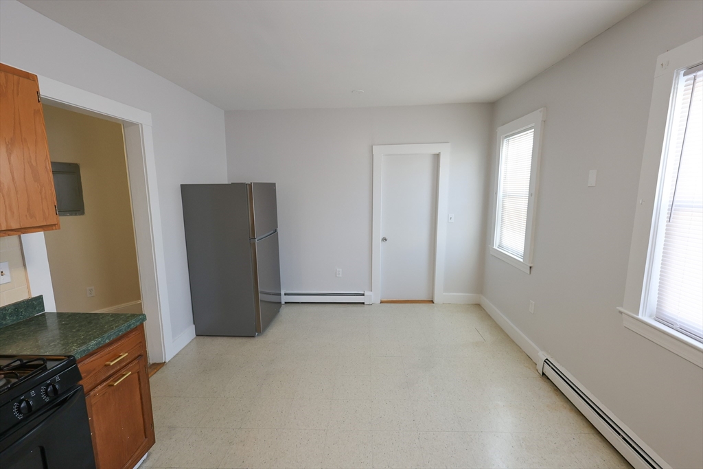 3 bed, 1 bath apartment for rent at 30 Millet St Unit 2, Dorchester — photo 3 of 20