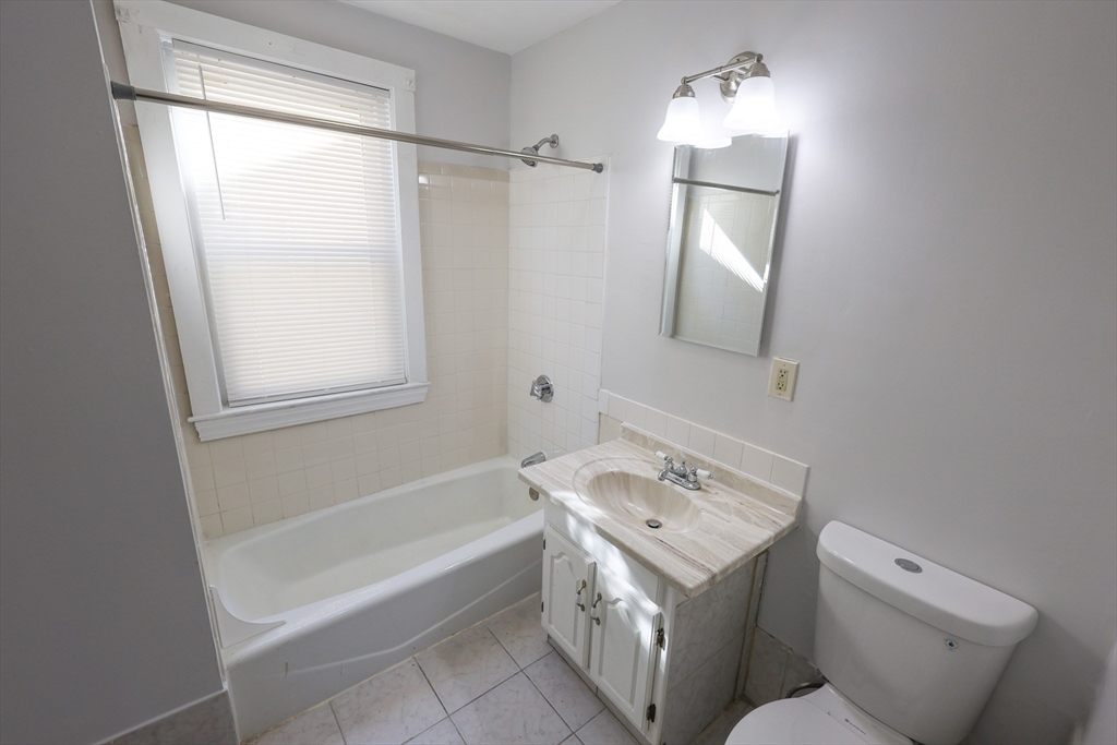 3 bed, 1 bath apartment for rent at 30 Millet St Unit 2, Dorchester — photo 17 of 20