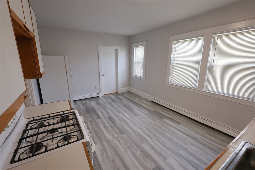 3 bed, 1 bath apartment for rent at 30 Millet St Unit 3, Dorchester — photo 2 of 18