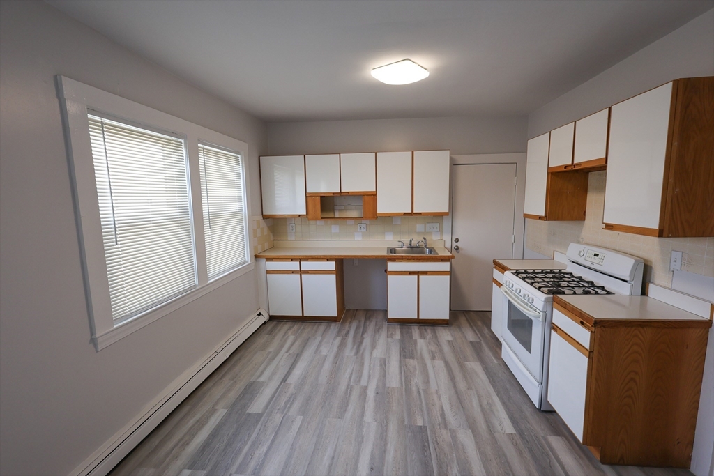 3 bed, 1 bath apartment for rent at 30 Millet St Unit 3, Dorchester — photo 4 of 18