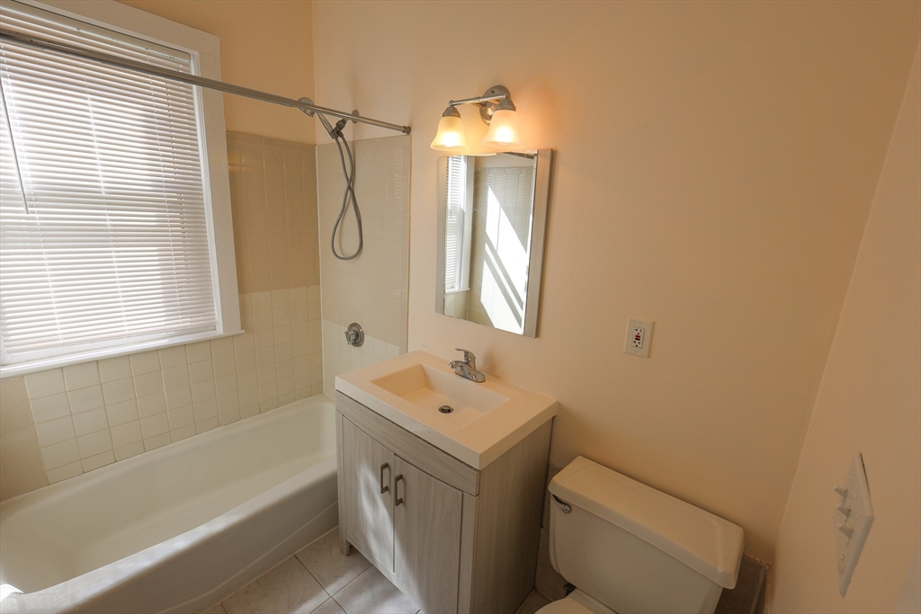 3 bed, 1 bath apartment for rent at 30 Millet St Unit 3, Dorchester — photo 16 of 18