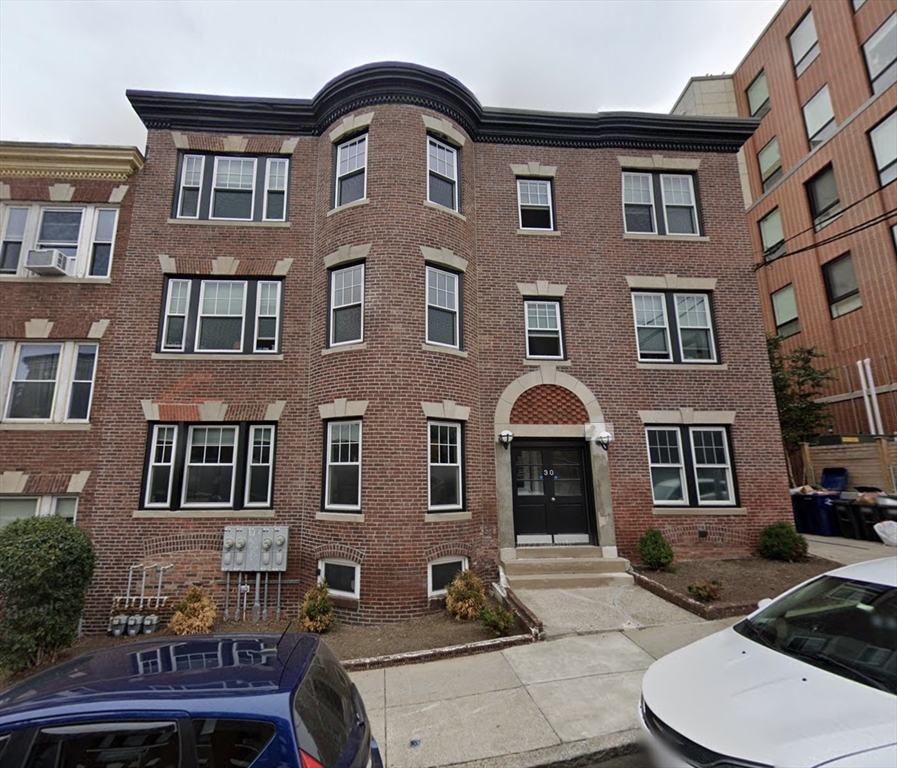 4 bed, 1 bath apartment for rent at 30 Montebello Rd Unit 3, Jamaica Plain — photo 14 of 14