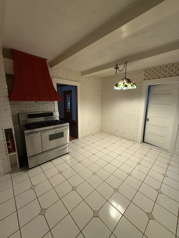 2 bed, 1 bath apartment for rent at 30 Mountain Ave Unit 2, Fitchburg — photo 9 of 10
