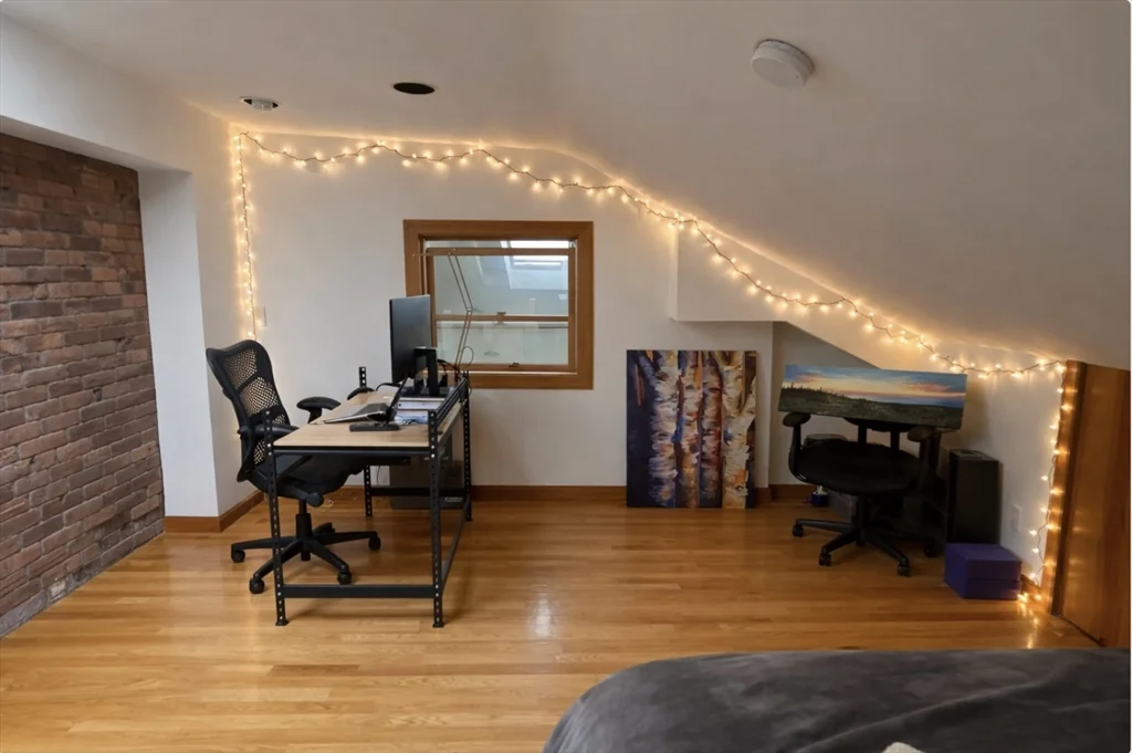 2 bed, 1 bath apartment for rent at 30 Newbern St Unit 3, Jamaica Plain — photo 6 of 10