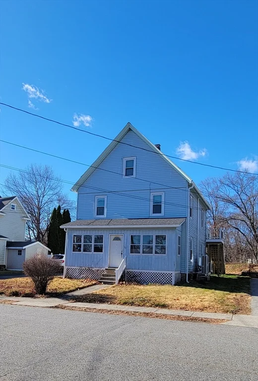 3 bed, 1 bath apartment for rent at 30 O'neil St Unit 2, Hudson — photo 2 of 28