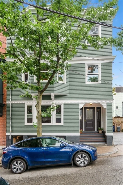 3 bed, 2 bath apartment for rent at 30 Oak St Unit 2, Charlestown — photo 21 of 22