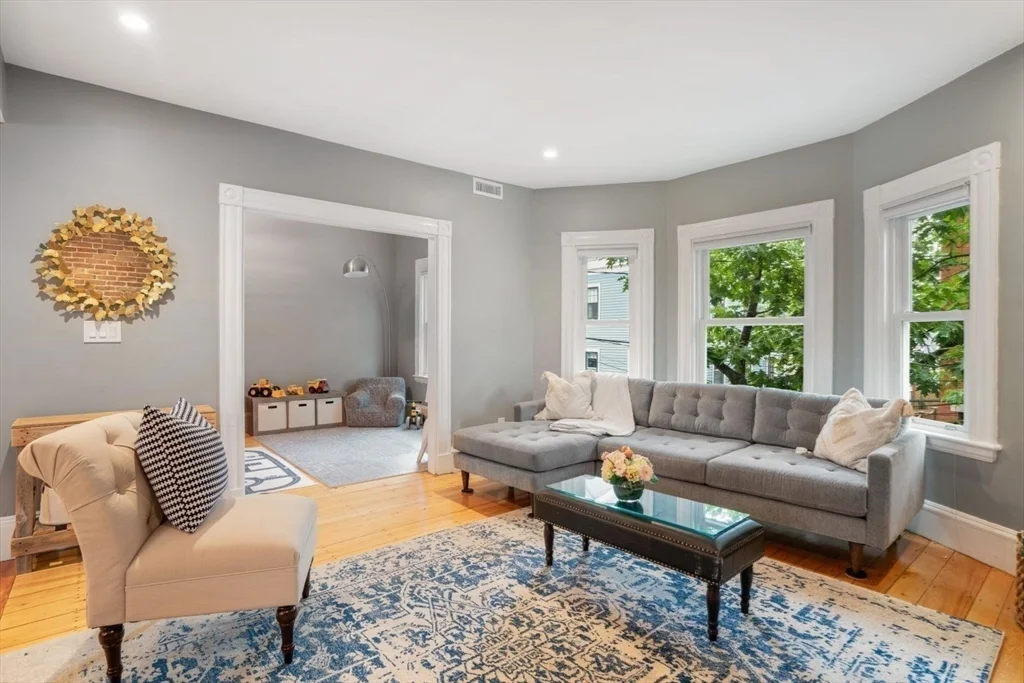 3 bed, 2 bath apartment for rent at 30 Oak St Unit 2, Charlestown — photo 8 of 22