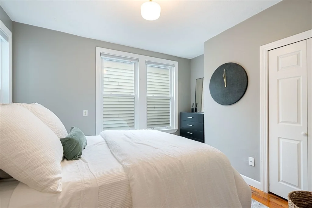 3 bed, 2 bath apartment for rent at 30 Oak St Unit 2, Charlestown — photo 11 of 22