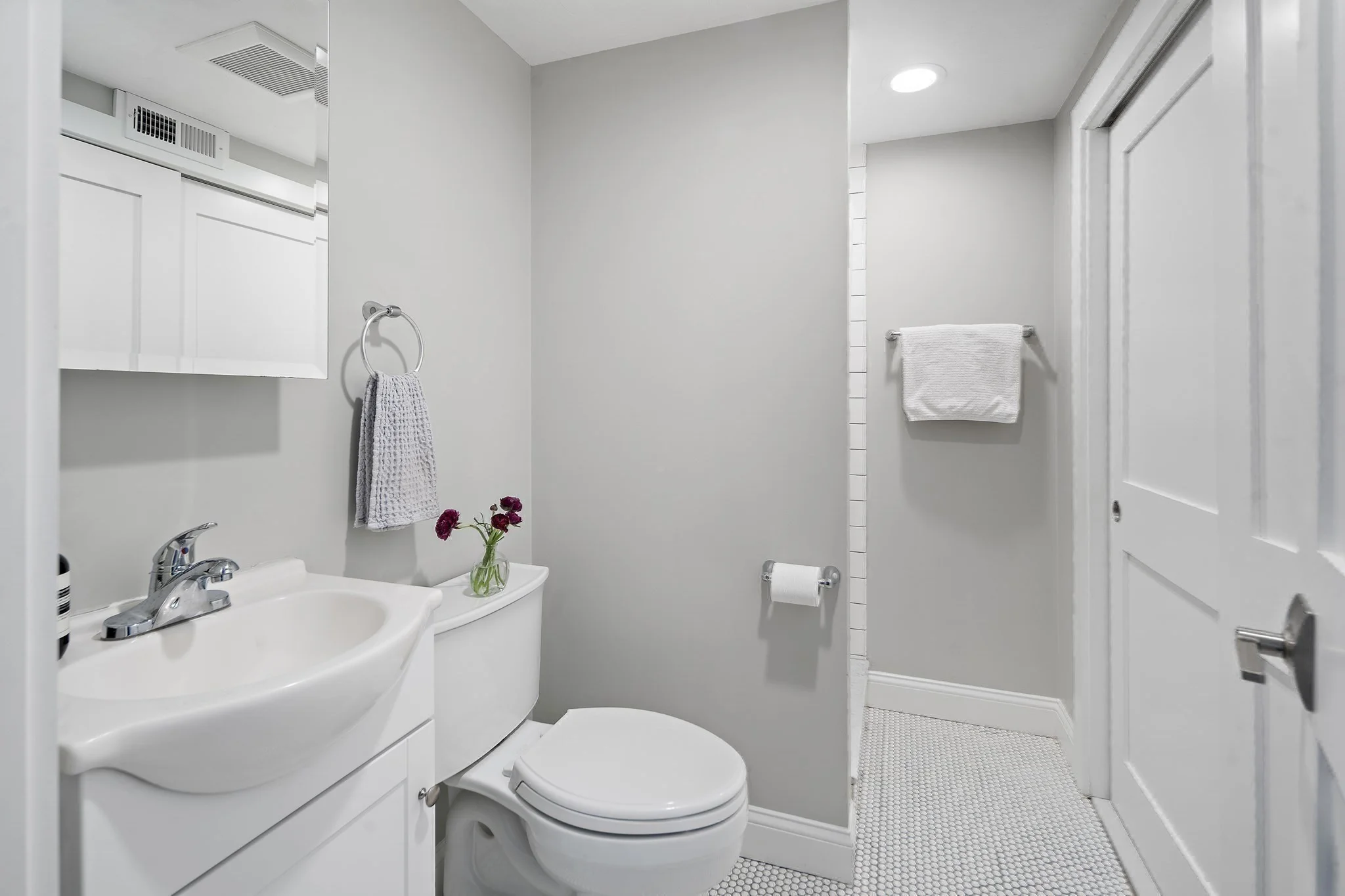 2 bed, 2 bath apartment for rent at 30 Oakland St Unit 30, Newton Corner — photo 19 of 27