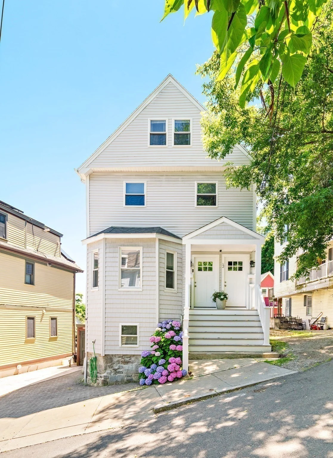 2 bed, 2 bath apartment for rent at 30 Oakland St Unit 30, Newton Corner — photo 24 of 27