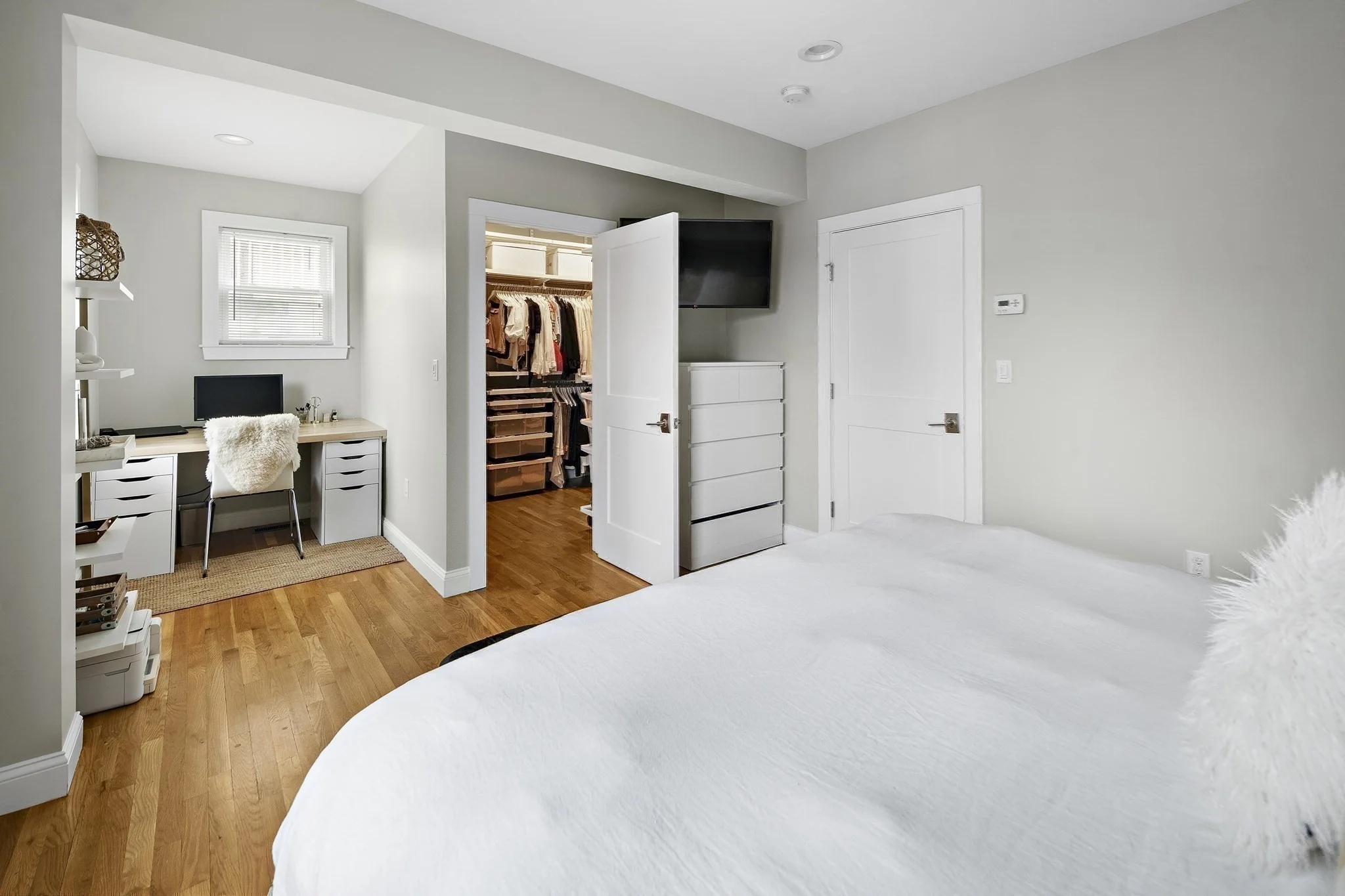 2 bed, 2 bath apartment for rent at 30 Oakland St Unit 30, Newton Corner — photo 12 of 27