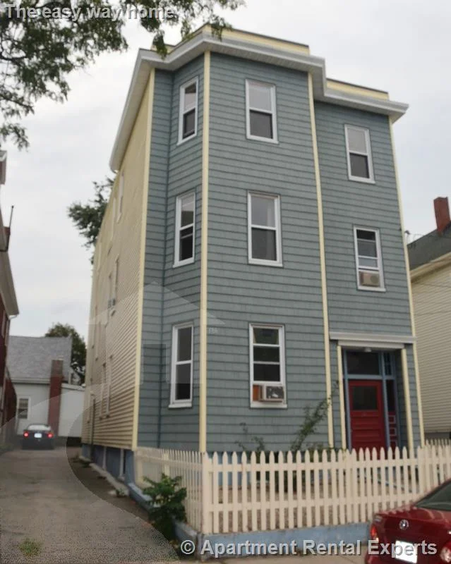 3 bed, 1 bath apartment for rent at 30 Otis St Unit 3, Sullivan Square