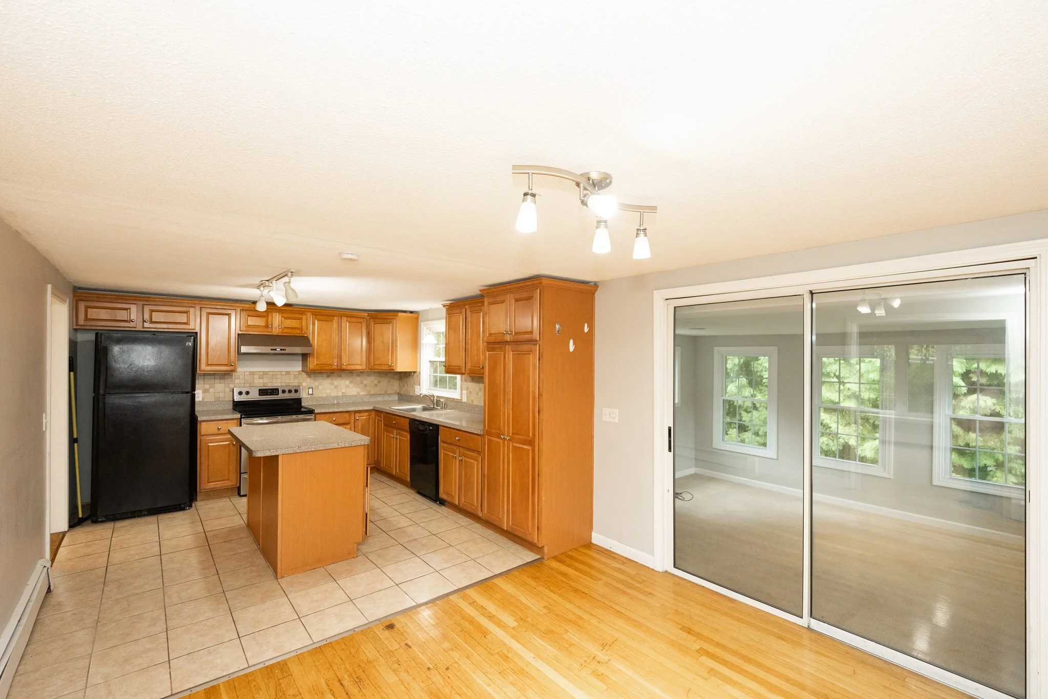 4 bed, 2 bath apartment for rent at 30 Overlook Dr, Westborough — photo 15 of 37