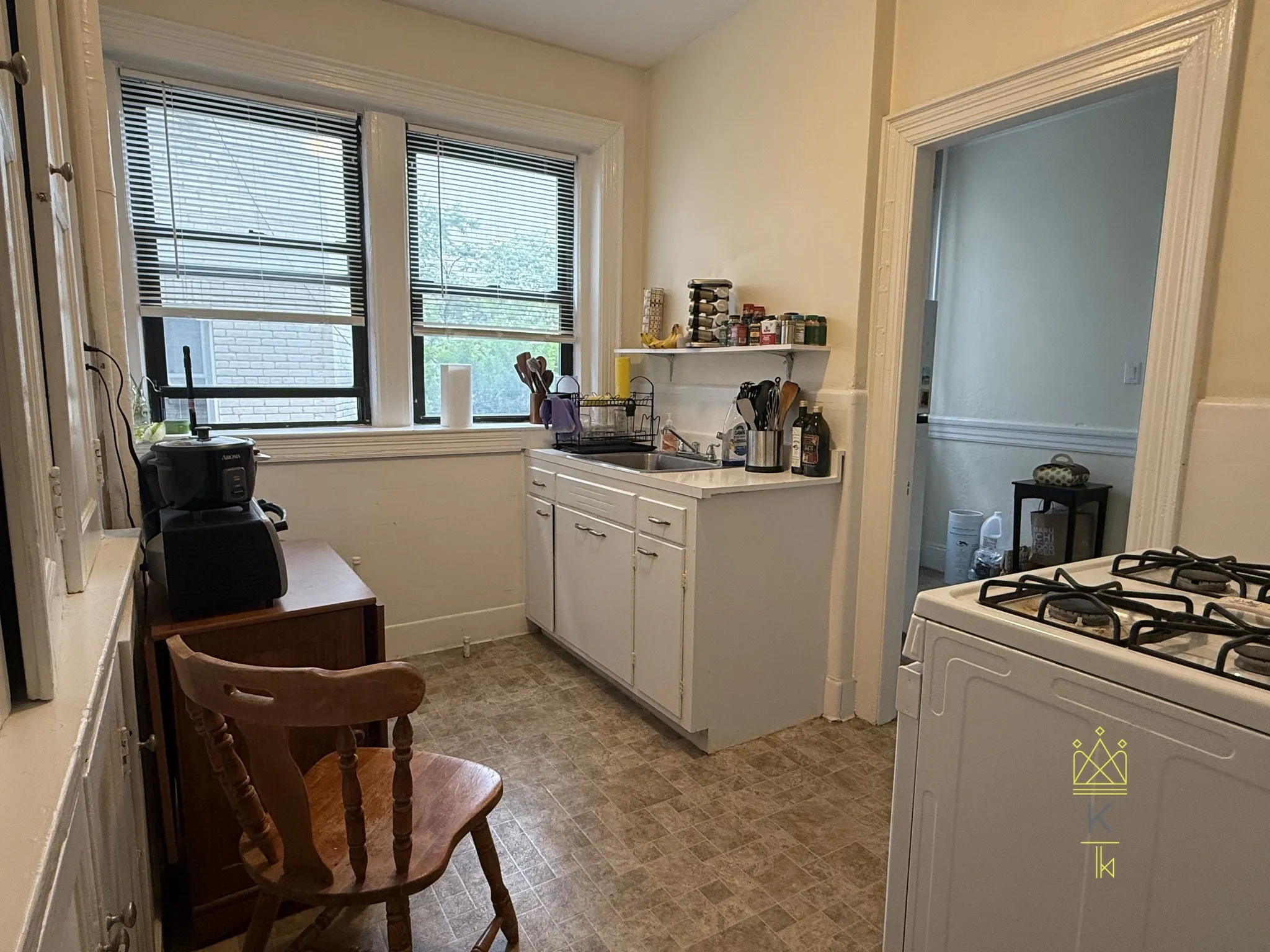 3 bed, 2 bath apartment for rent at 30 Park St Unit 01, Brookline — photo 5 of 13