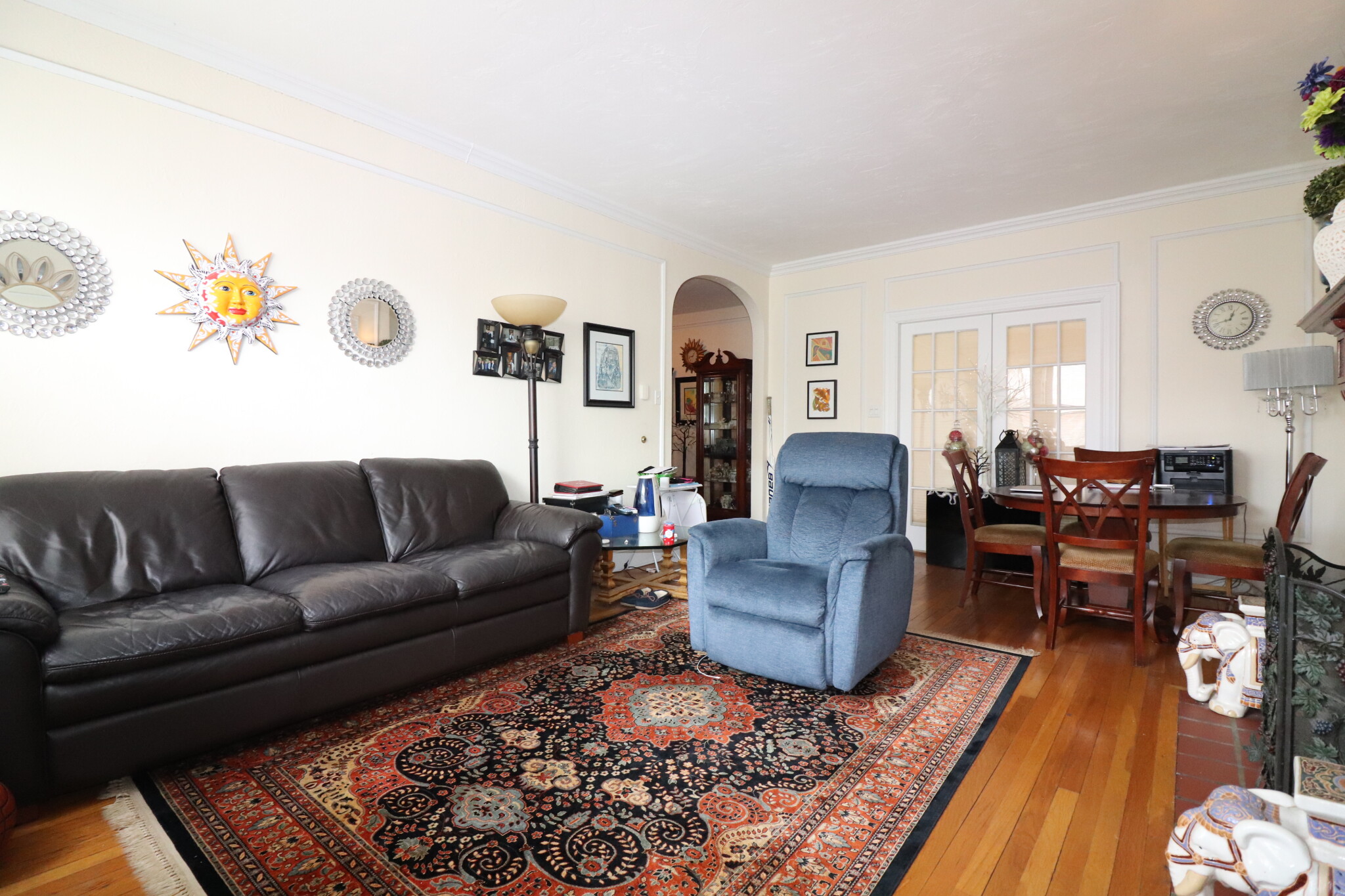 3 bed, 2 bath apartment for rent at 30 Park St Unit 3, Brookline — photo 1 of 21