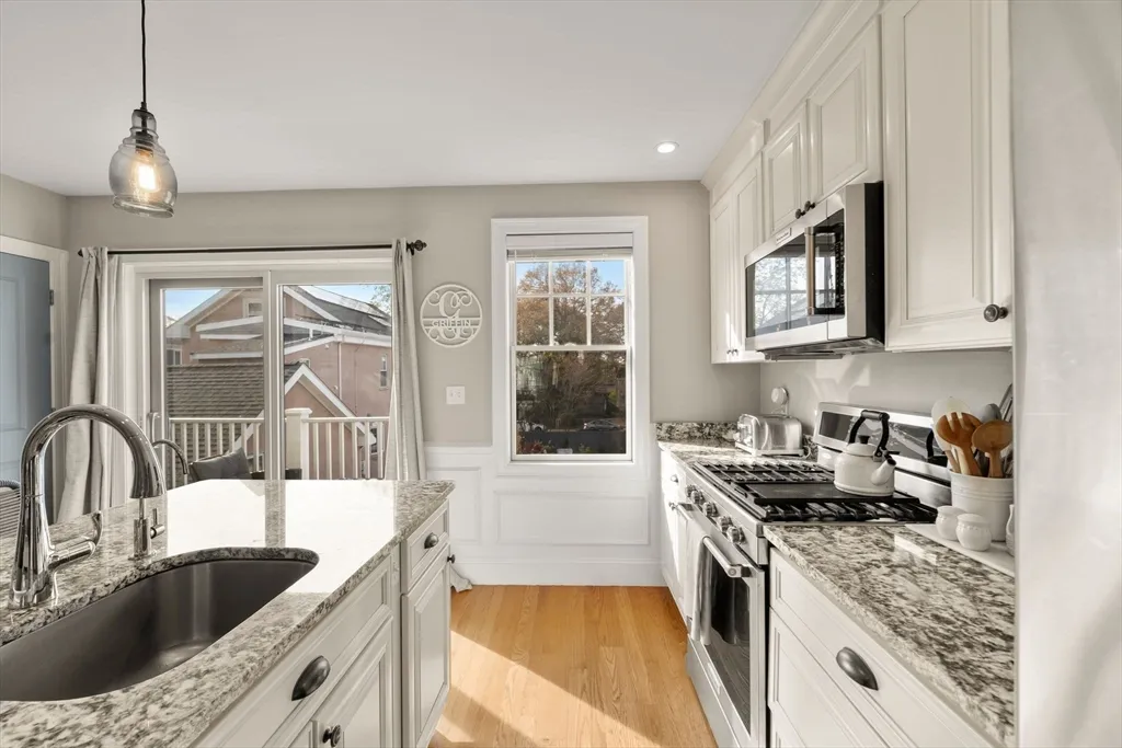 3 bed, 2 bath apartment for rent at 30 Park St Unit 3, Fields Corner East — photo 9 of 39