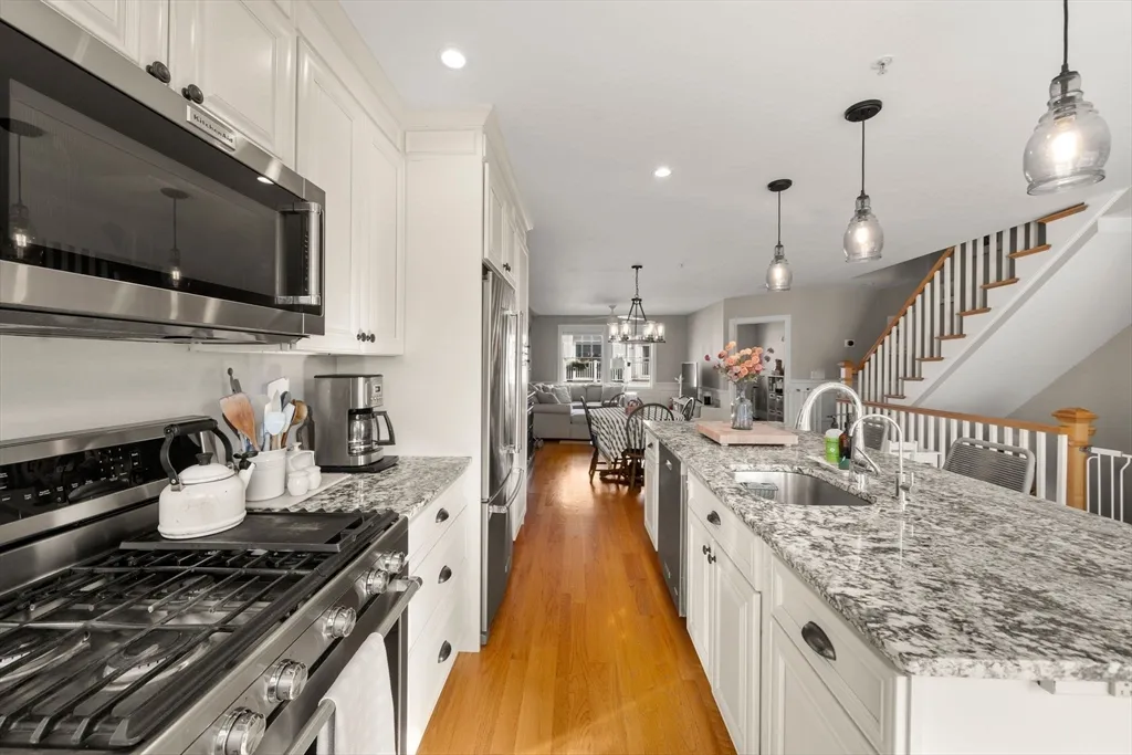 3 bed, 2 bath apartment for rent at 30 Park St Unit 3, Fields Corner East — photo 10 of 39