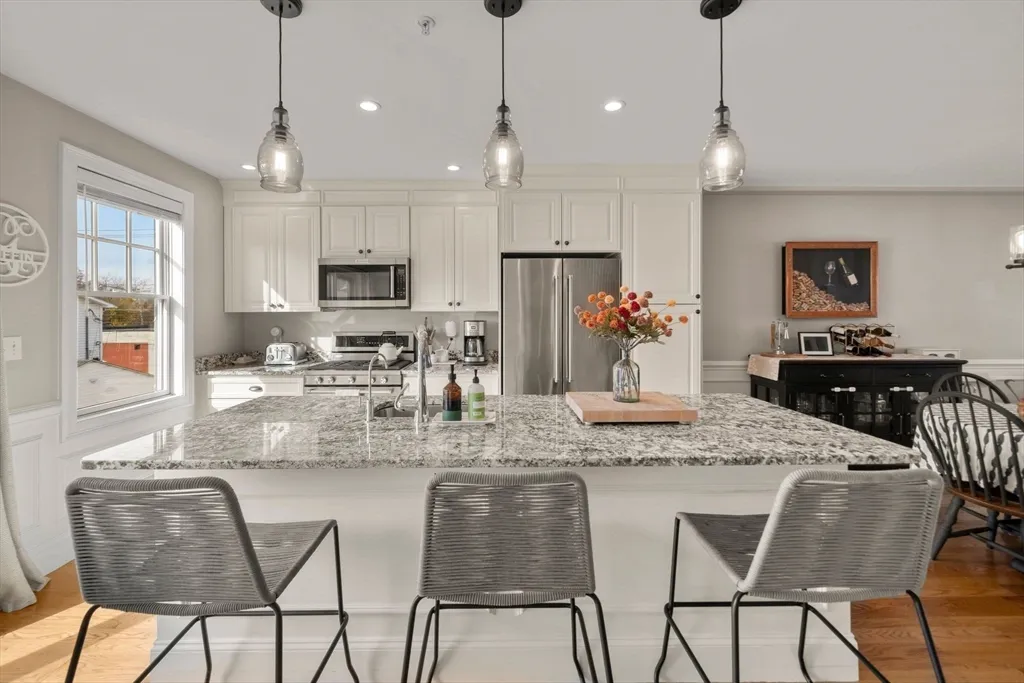 3 bed, 2 bath apartment for rent at 30 Park St Unit 3, Fields Corner East — photo 8 of 39