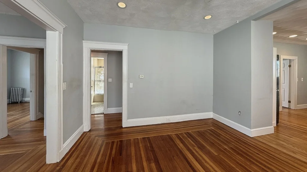 3 bed, 1 bath apartment for rent at 30 Partridge Unit 2, Magoun Square — photo 11 of 12
