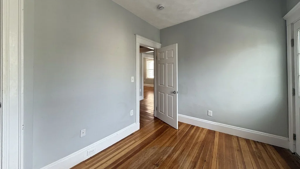 3 bed, 1 bath apartment for rent at 30 Partridge Unit 2, Magoun Square — photo 6 of 12
