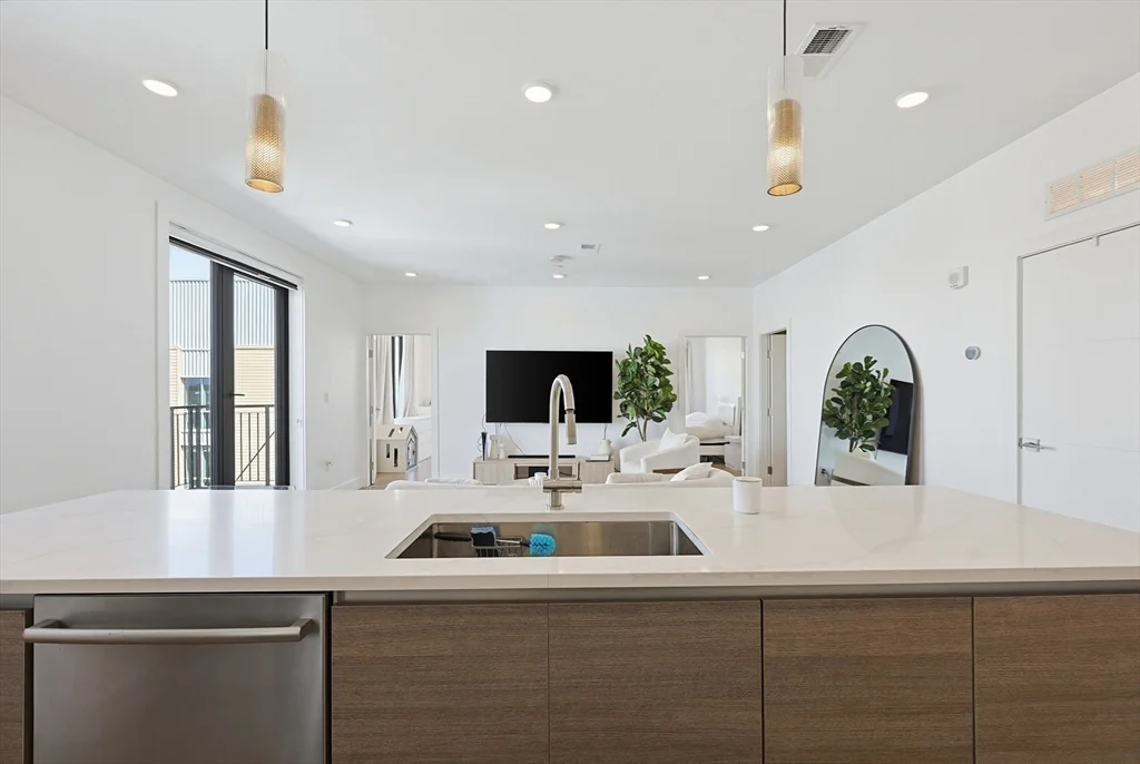 2 bed, 1 bath apartment for rent at 30 Penniman Rd Unit 605, Allston — photo 4 of 18