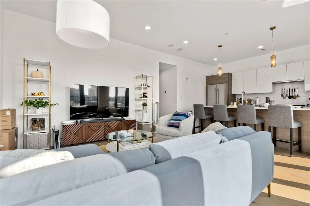 2 bed, 2 bath apartment for rent at 30 Penniman Rd Unit 704, Allston — photo 8 of 27