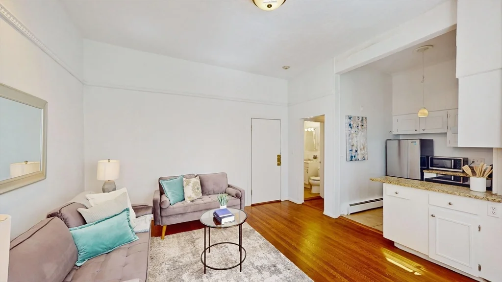1 bed, 1 bath apartment for rent at 30 Pinckney St Unit 2, Beacon Hill — photo 5 of 11