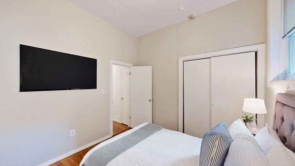 1 bed, 1 bath apartment for rent at 30 Pinckney St Unit 2, Beacon Hill — photo 11 of 11