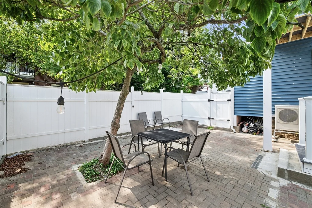 3 bed, 2 bath apartment for rent at 30 Pitman Rd Unit 2, Swampscott — photo 38 of 42