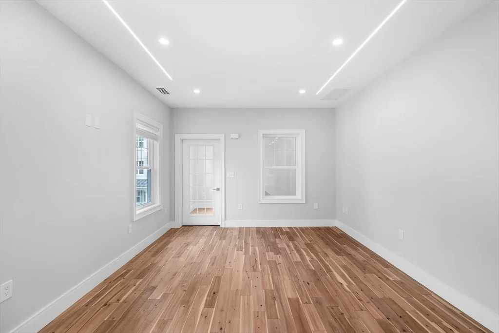 3 bed, 2 bath apartment for rent at 30 Pitman Rd Unit 2, Swampscott — photo 10 of 42