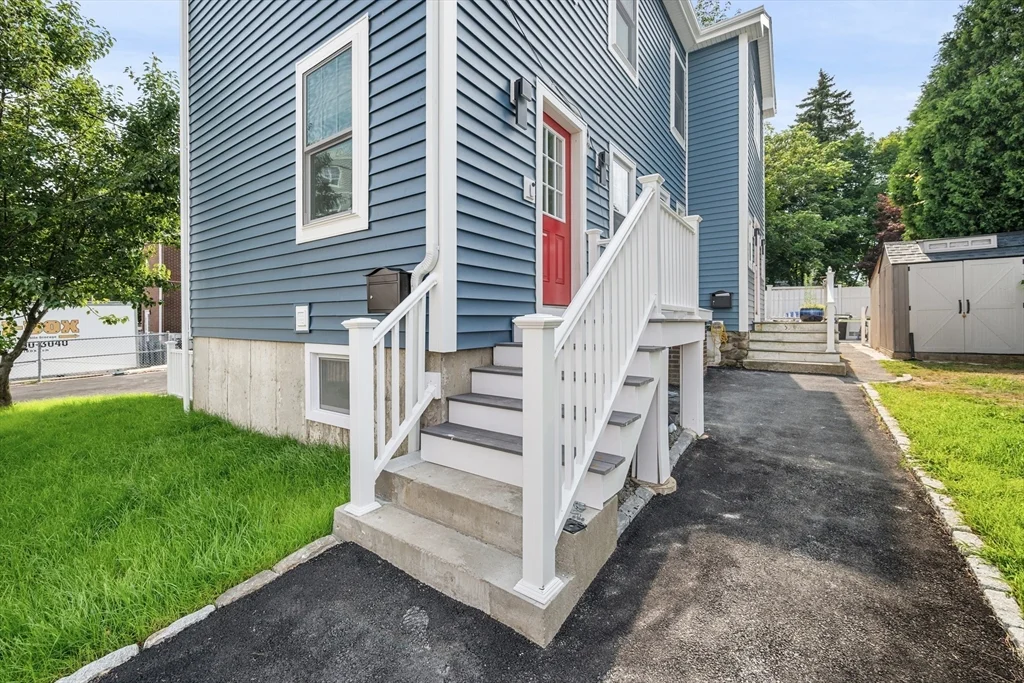 3 bed, 2 bath apartment for rent at 30 Pitman Rd Unit 2, Swampscott