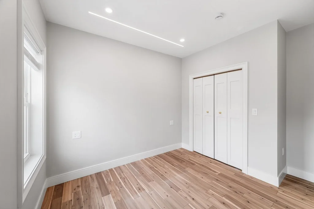 3 bed, 2 bath apartment for rent at 30 Pitman Rd Unit 2, Swampscott — photo 27 of 42