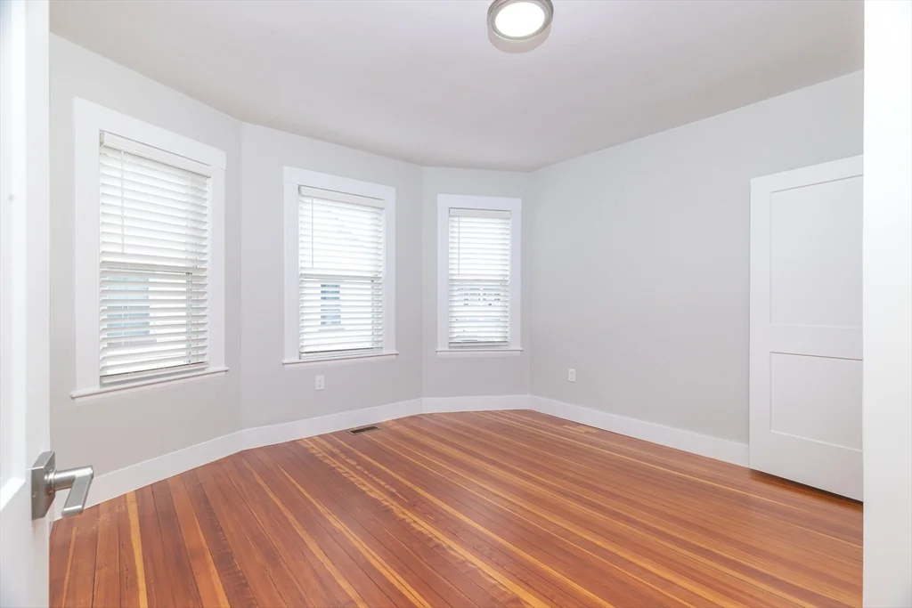 3 bed, 1 bath apartment for rent at 30 Presley St Unit 30, West End — photo 6 of 19